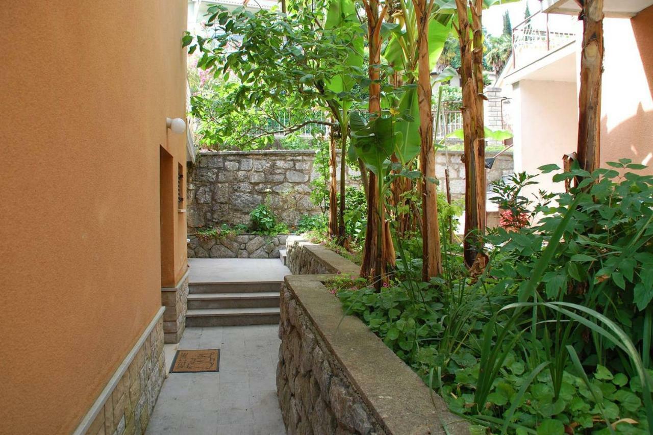 Studio Apartman Ziganto Ičići エクステリア 写真